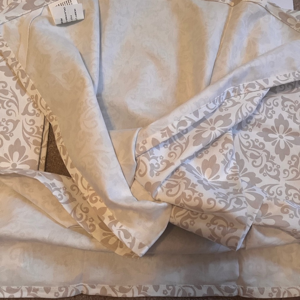Nwt. Brown Rabbit Print Tea Towels set of 3 - Picture 5 of 9